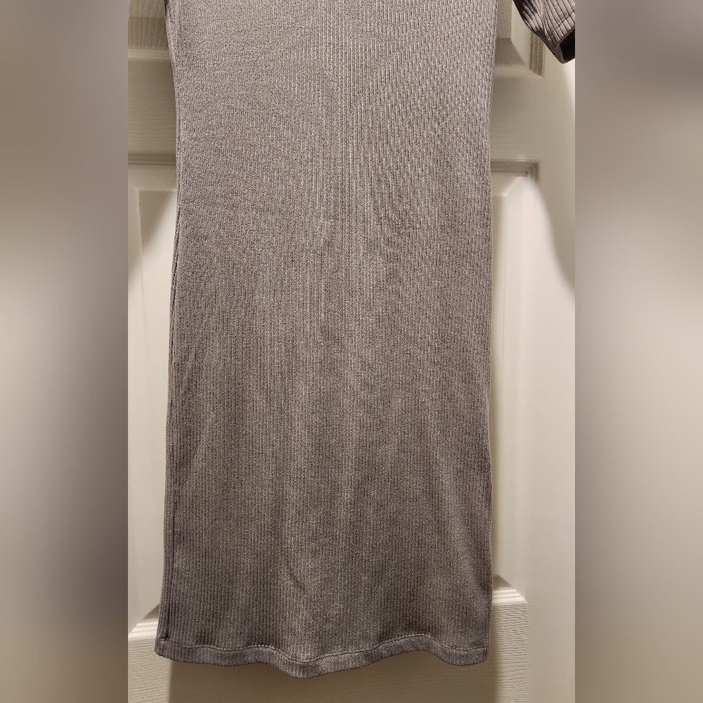 Gray Ribbed Knit Dress - Picture 4 of 5